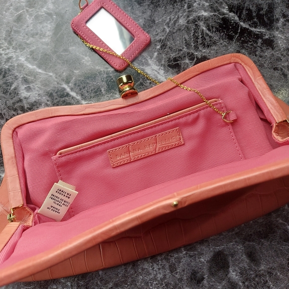 Leather Banana Republic Pink Clutch - Picture 2 of 4